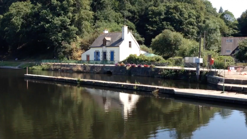 Bretagne Télé: La Buvette de l'Ecluse à Languidic