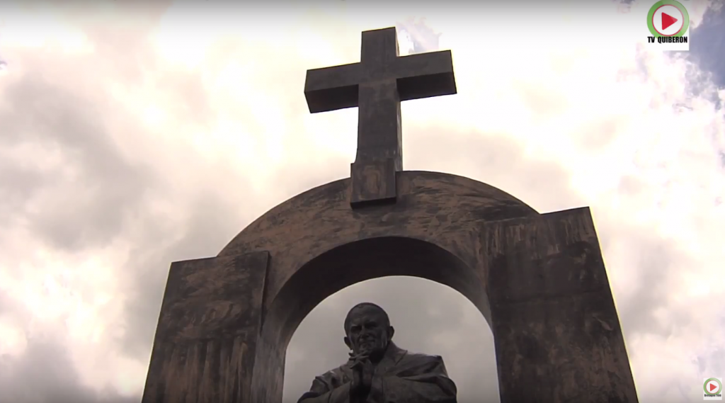 Ploermel: Polemique Croix du Pape Jean-Paul II - Bretagne Télé
