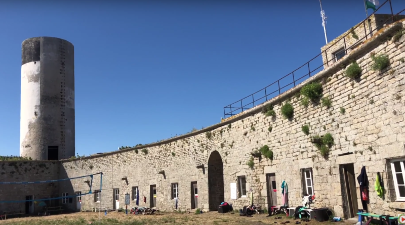 Les Glénan: Fort Cigogne - Bretagne Télé