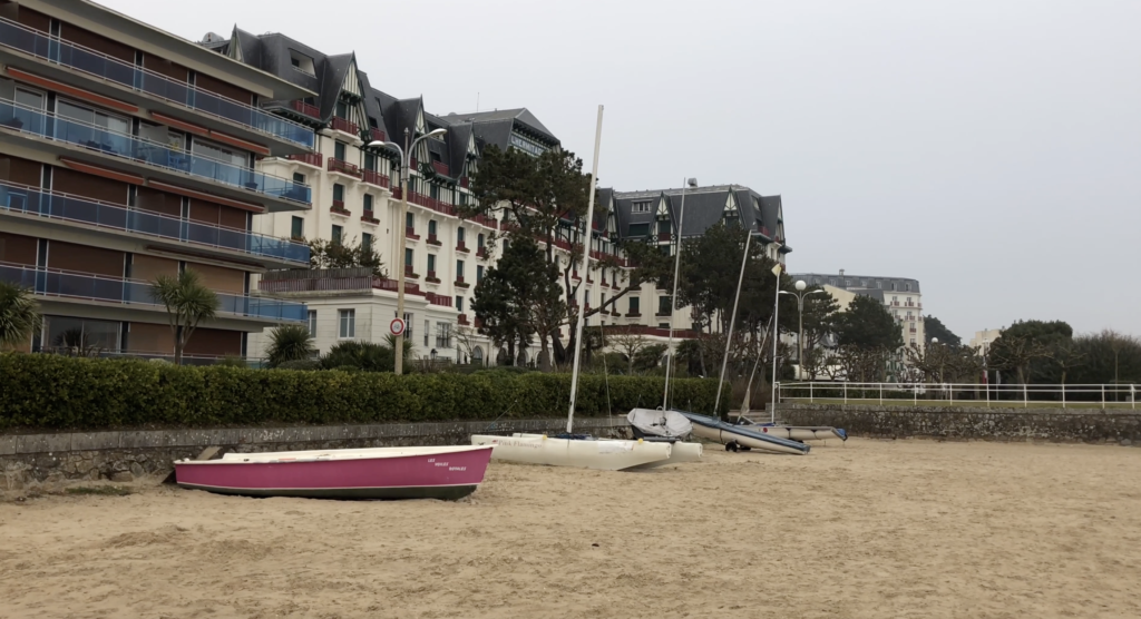 Chic, du Crachin Breton 4K - Télé La Baule