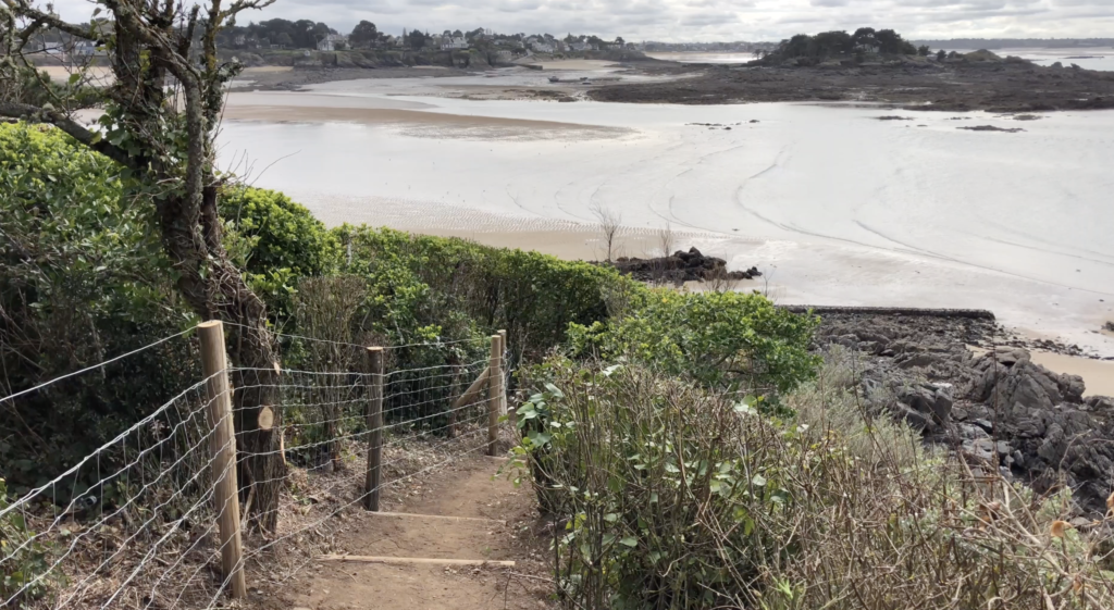 Saint-Briac: Le Sentier des Douaniers - Bretagne Télé
