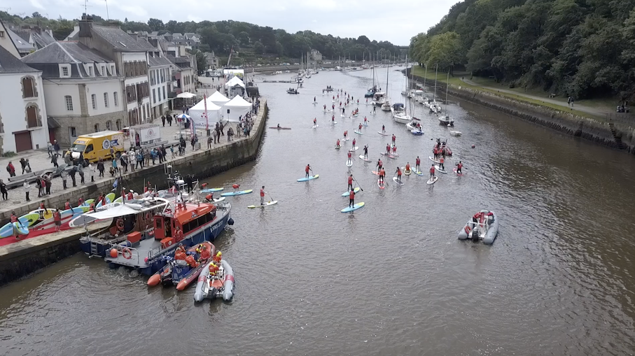 Auray: Ils marchent sur l'eau - Bretagne Télé