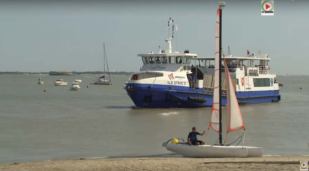 Le Port en été - Ile d'Aix TV