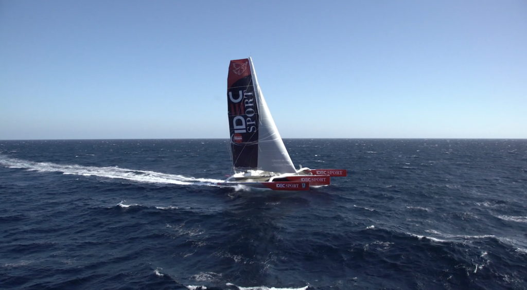 Importation : 17 % Temps restant : environ 57 minutes. ⛵ Idec Sport F.Joyon Asian Tour - Bretagne Télé
