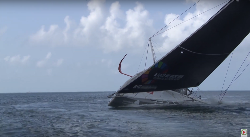 Malizia II à Bahia - Monte-Carlo Bretagne Télé