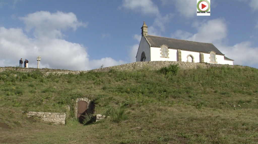 Carnac: Le Tumulus Saint-Michel - Bretagne Télé