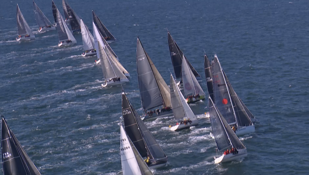 Superbe SPI OUEST- FRANCE 2020 - TV Quiberon