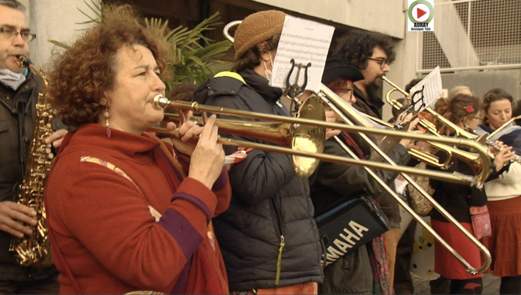 Auray | La Manif des Artistes - Auray Télé