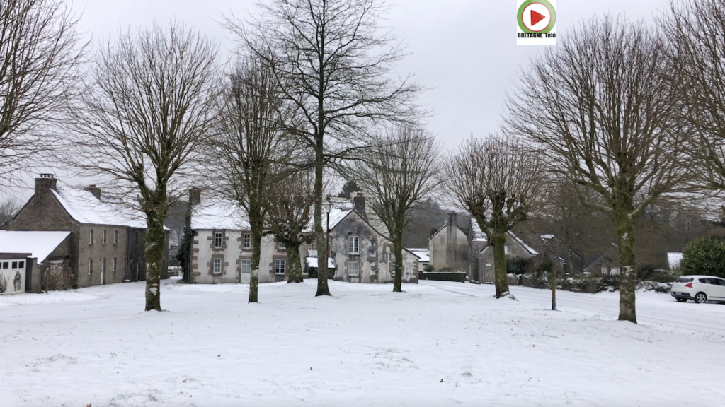Monts d'Arrée | La Neige colle, c'est Cool - Bretagne Télé