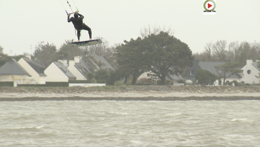 Sarzeau | Penvins Kitesurf Rhuys Airport - Rhuys Télé