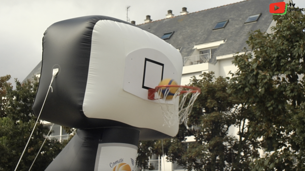 Quiberon | L'Estival Basket Tour, c'est gonflé - TV Quiberon 24/7