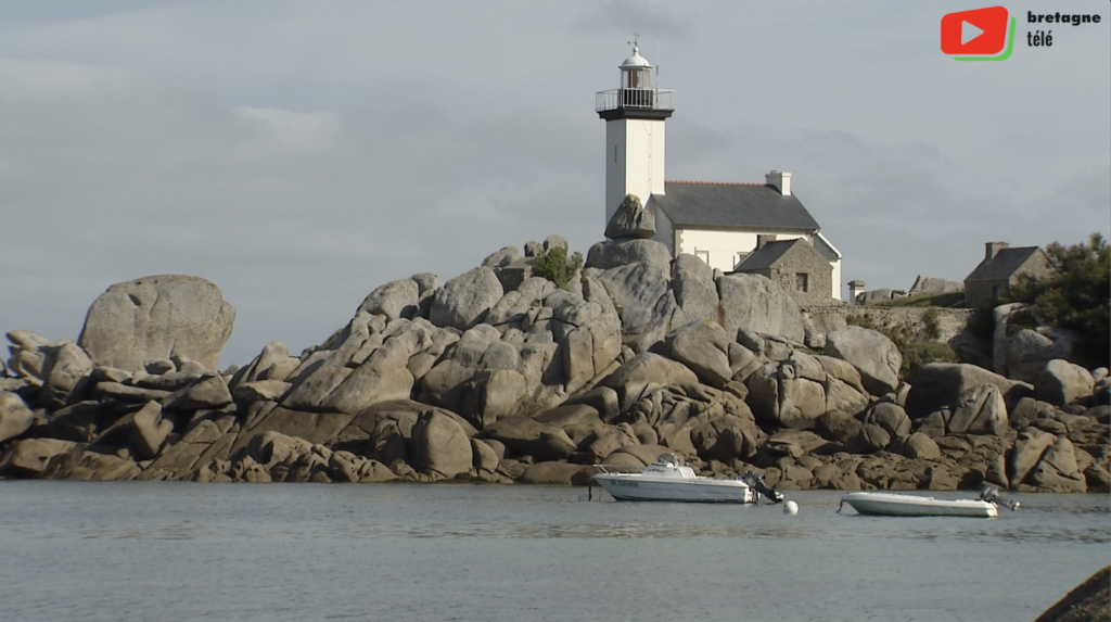 Brignogan-Plages | Le phare de Pontusval - Bretagne Télé