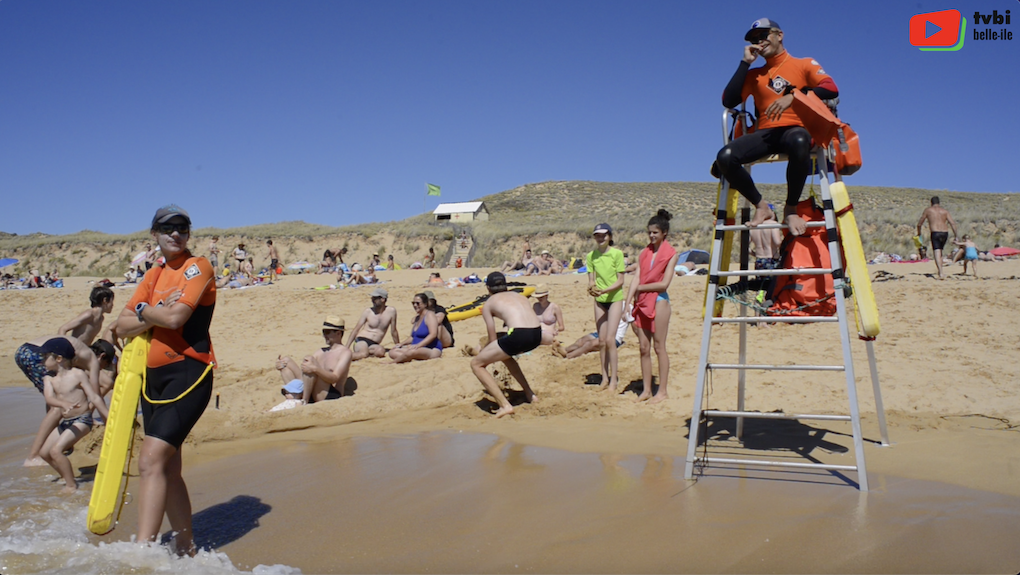 Belle-Ile-en-mer | Bain estival à Donnant | Belle-ile Télévision TVBI