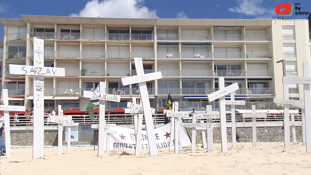 Quiberon | La plage transformée en Cimetière | TV Quiberon News