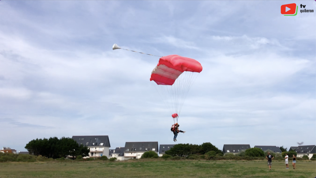 Quiberon | Plage, Avions et Parachutistes | TV Quiberon 24/7