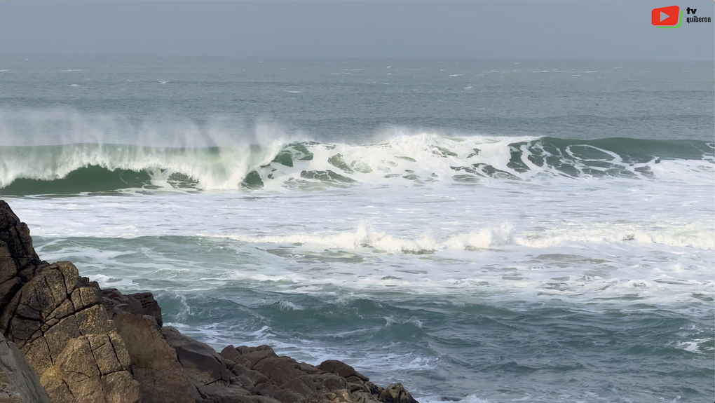Saint-Pierre Quiberon | Vagues d'Hiver à Port Bara | TV Quiberon 24/7