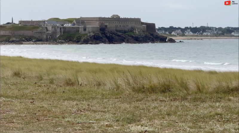 Saint-Pierre Quiberon | Fort Penthièvre Mémorial des Fusillés | TV Quiberon 24/7