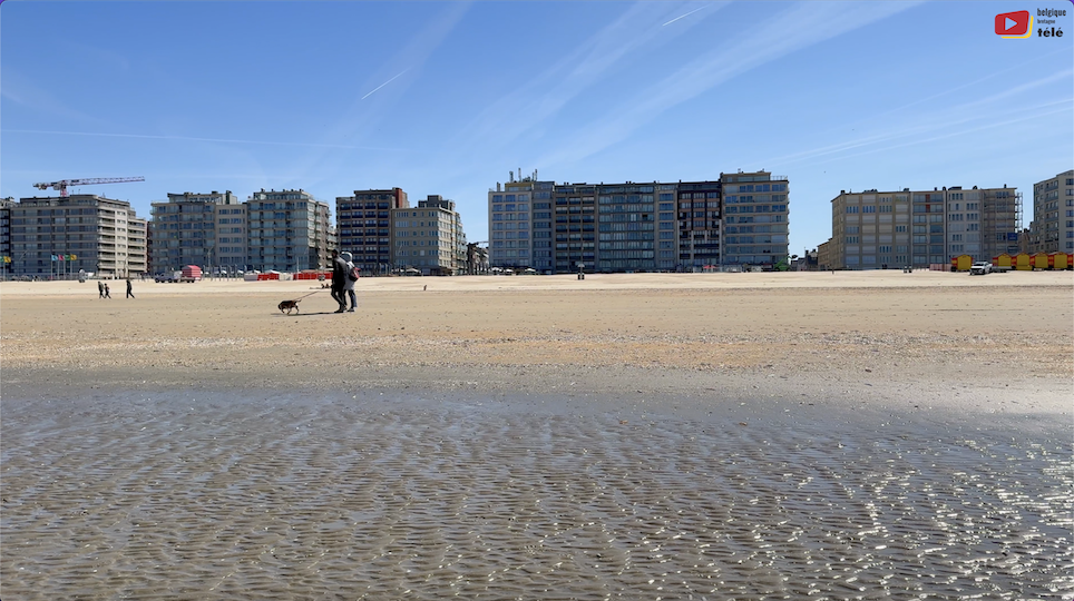 De Panne | La Plage de La Panne prête pour les Vacances | Belgique Bretagne Télé