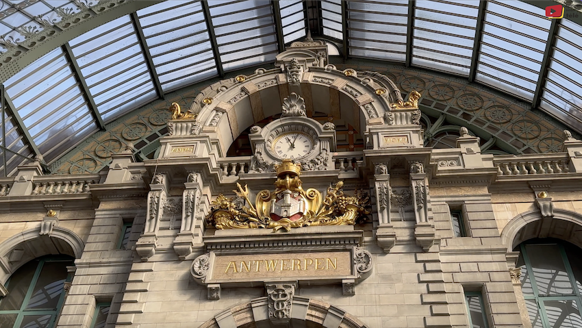 Antwerpen | Anvers La Gare Chef-d'œuvre Architectural | Belgique Bretagne Télé