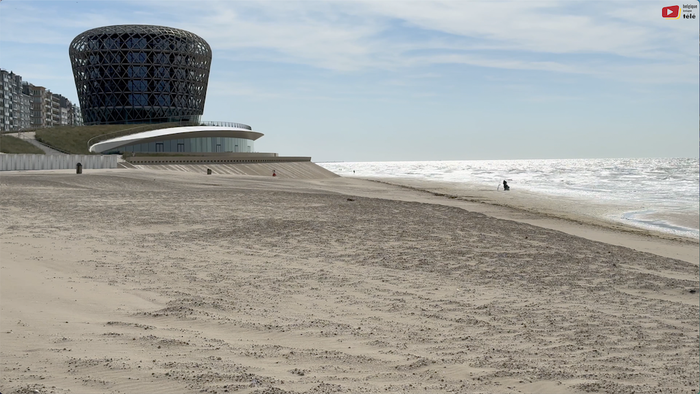 Middelkerke | Casino / Un Hôtel sur la plage Belge | Belgique Bretagne Télé