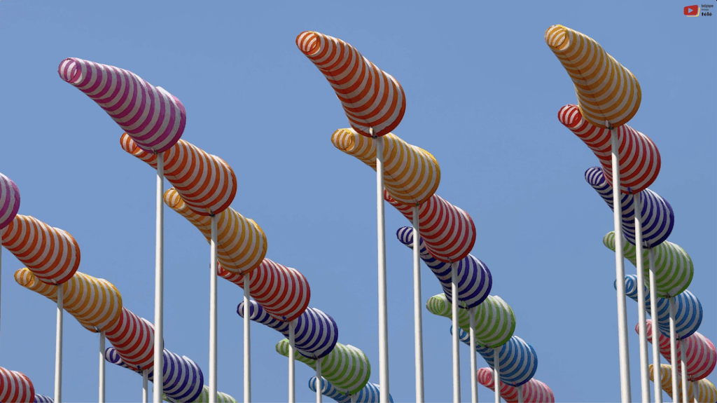 Nieuwpoort | Kunst / Forêt Colorée de Buren | Belgique Bretagne Télé