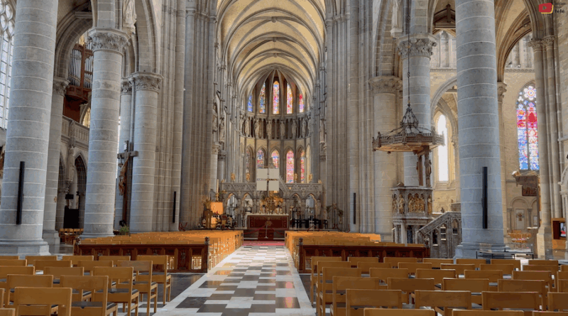 Ieper | Sint-Maartenskathedraal / Cathédrale Saint-Martin | Belgique Bretagne Télé