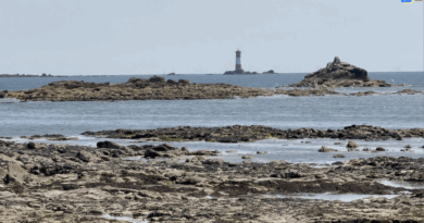 Île de Hoëdic | Phare et bons Rochers | Île de Hoëdic TV