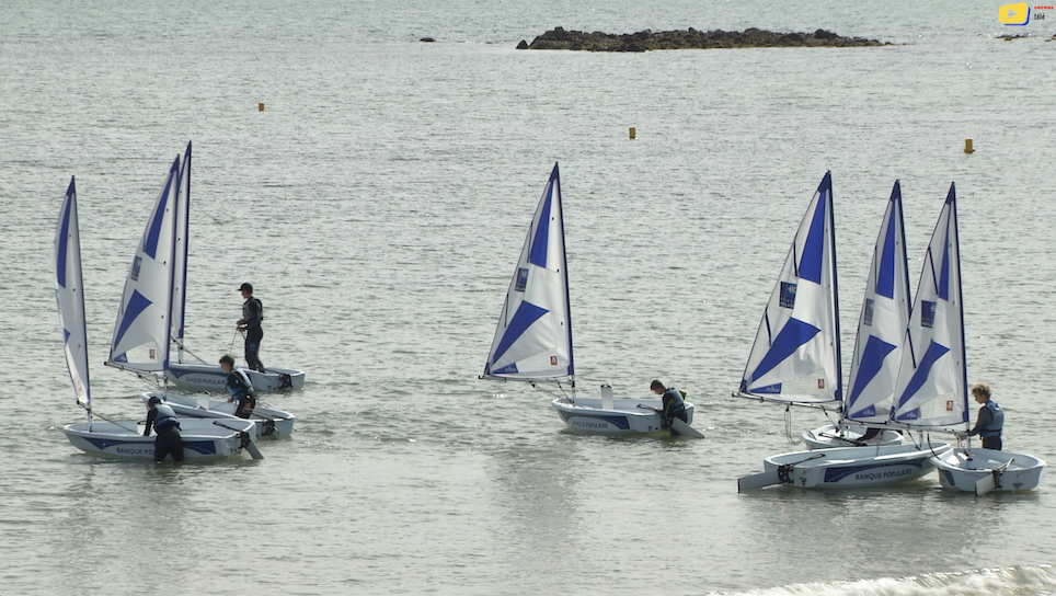 Carnac | L' École de Voile du Yacht Club | Carnac Télé