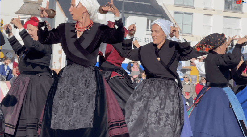 Quiberon | Binious, Castagnettes Festival Presqu'ile Breizh 2025 | TV Quiberon 24/7