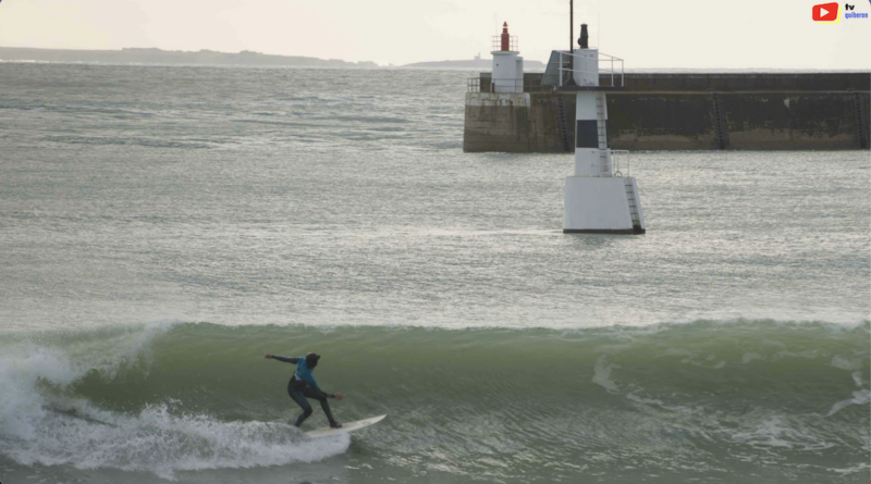 Quiberon | Surf dans la Houle | TV Quiberon 24/7