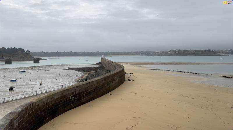 Saint-Malo | Le Phare et la Digue | Saint-Malo Bretagne Télé