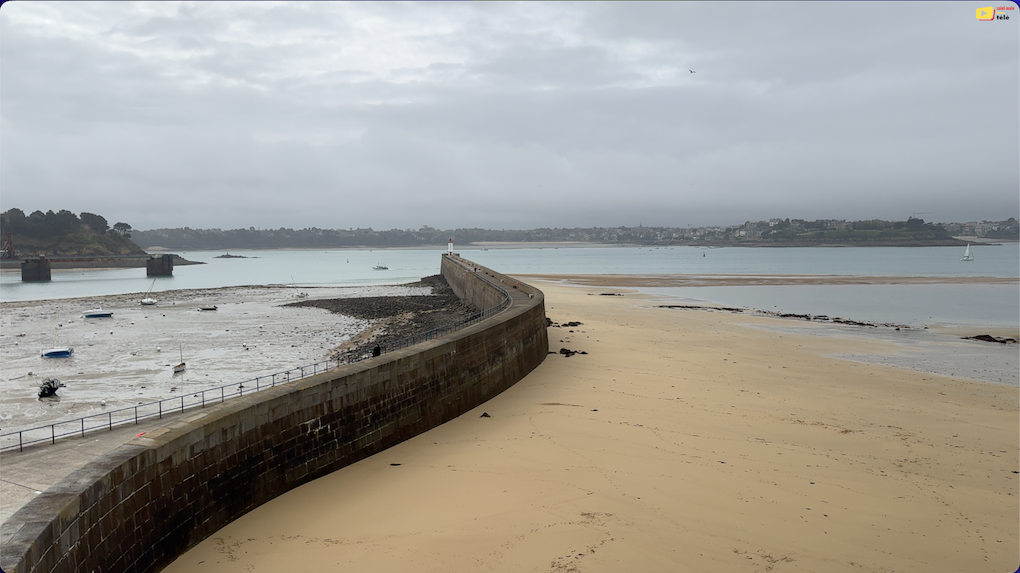 Saint-Malo | Le Phare et la Digue | Saint-Malo Bretagne Télé
