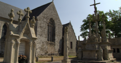 Guéhenno | Un Calvaire, Une Chapelle et des Vaches | Bretagne Télé