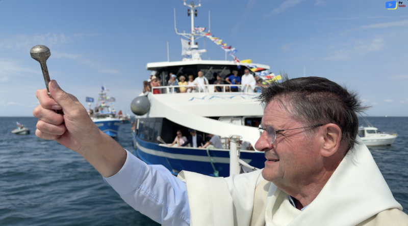 Île de Hoédic | 15 Août Immersion au Pardon de la Mer | Île de Hoëdic TV