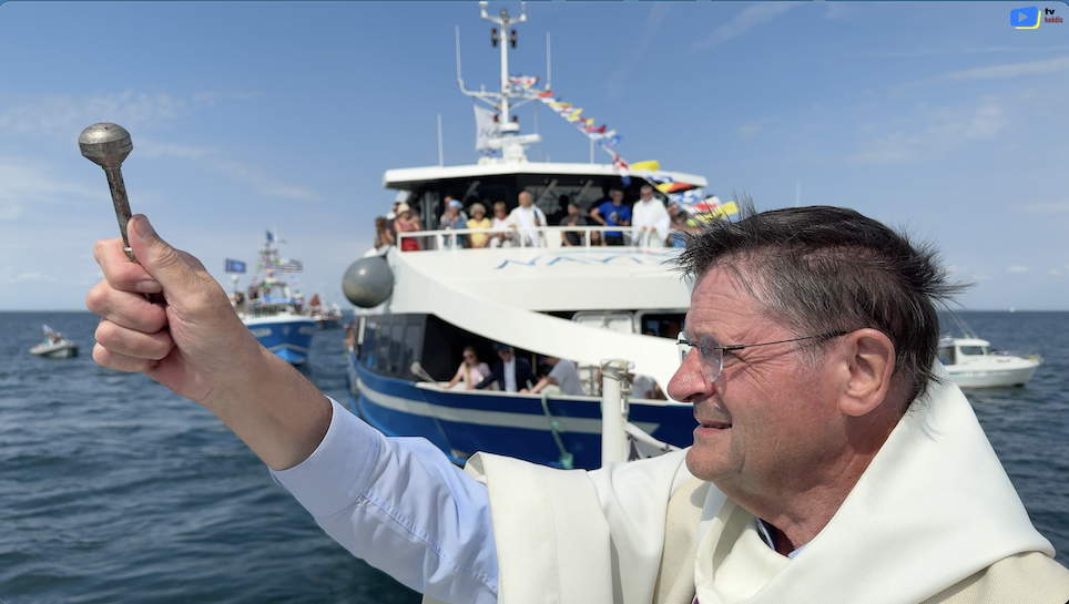 Île de Hoédic | 15 Août Immersion au Pardon de la Mer | Île de Hoëdic TV