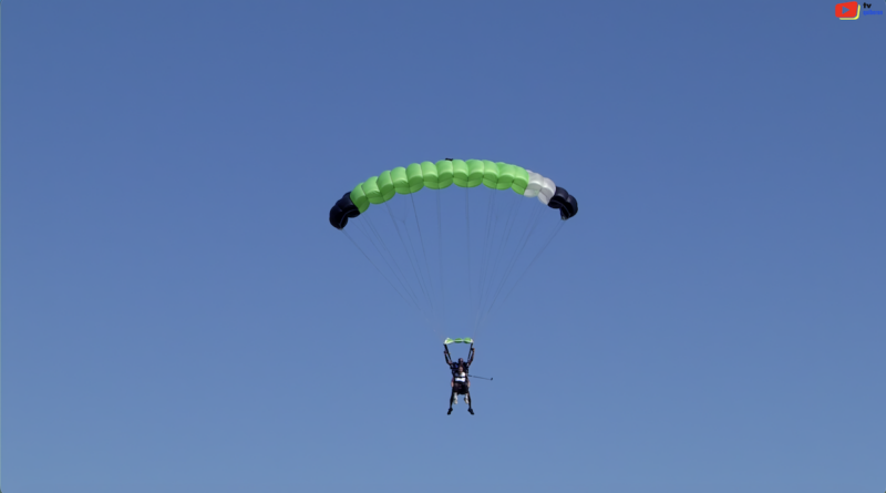 Quiberon | Sensations Fortes en Parachute ! | TV Quiberon 24/7